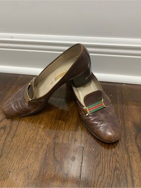 Gucci Brown Leather Women’s Dress Loafers with Green-Red Stripe